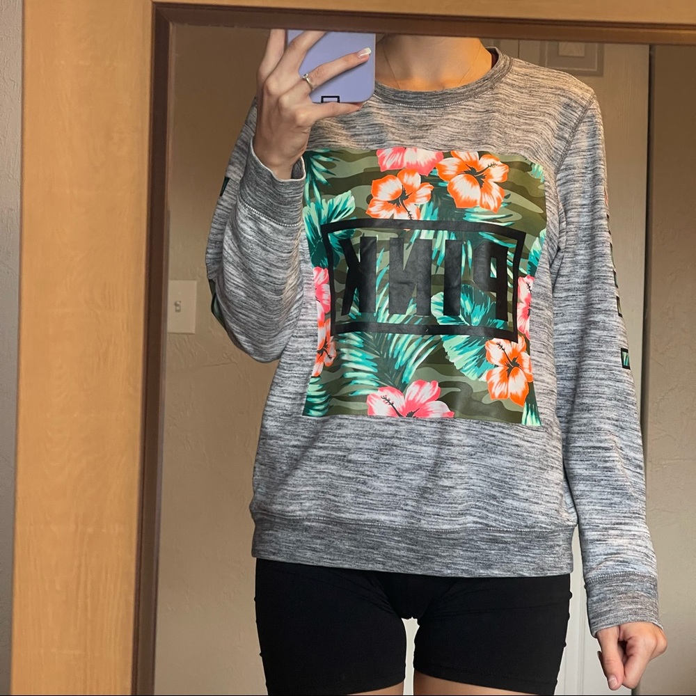 PINK Sweatshirt (S/M) - Picture 4 of 5